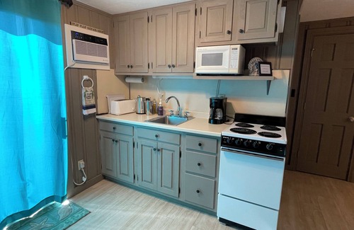 Dennis Port Condo | Charming Romantic Studio with Kitchenette, Private Patio. Walk to Beach!