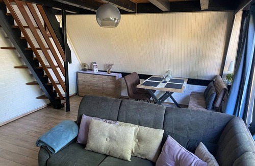 Schneverdingen House | Charming roof-only house in quiet surroundings