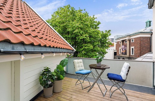 Stavanger Apartment | Charming Rooftop Apartment In Heart Of Stavanger