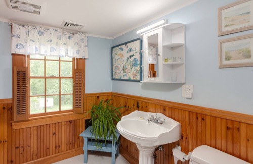 North Berwick Hotel | Charming room in farm setting close to popular attractions-#3Abbott Brook Inn