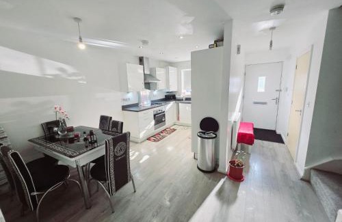 Oldham House | Charming Room, shared house