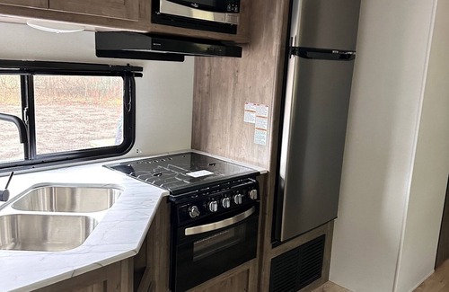 Necedah House | Charming RV Camper Rental Near Lake Petenwell: Your Perfect Camping Getaway!
