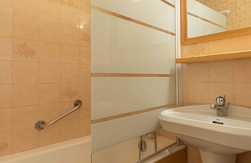 Aussois Apartment | Charming Savoyard apartment for 5 with parking