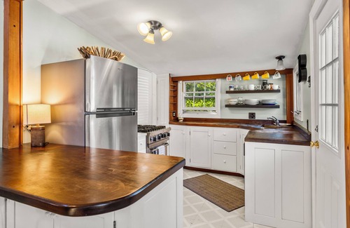 Marblehead Cottage | Charming Seaside Cottage in Marblehead