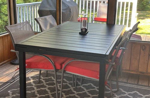 Kenyon House | Charming South County Cottage by the Sea near Charlestown