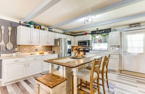 St. James House | Charming St James Home Near Maramec Spring Park!