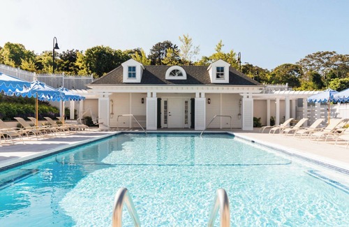 Hampton Bays House | Charming, Stand-alone, 2-Story Garden Cottage at Historic Canoe Place Inn
