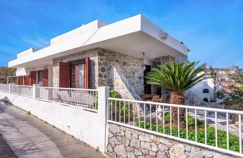 Vathianos Kampos Villa | Charming Stone House, A/C, Private Garden - Just a short walk from the Beach in Kokkini Hani Area!