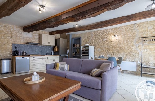 Vaudelnay Cottage | Charming Stone Cottage in Loire Valley - Netflix, Terrace, Near Vineyards & Castle