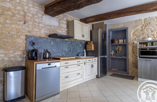 Vaudelnay Cottage | Charming Stone Cottage in Loire Valley - Netflix, Terrace, Near Vineyards & Castle