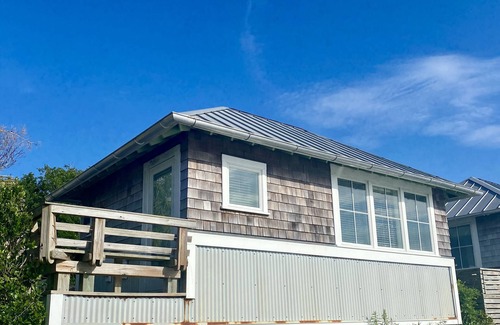 Bald Head Island Apartment | Charming Studio/Cottage in Marina BHI & Shoals Club Available