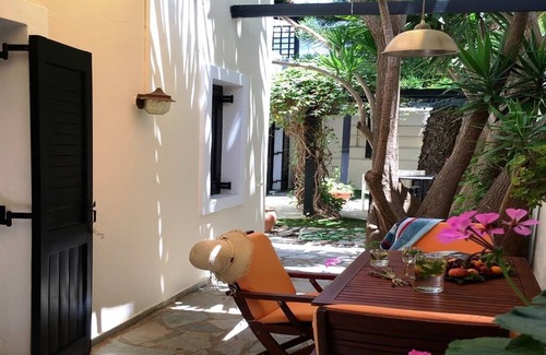 Kokkini Chani Apartment | Charming Studio 1-3 persons, 100 meters from the Kokkini Hani sandy beach.