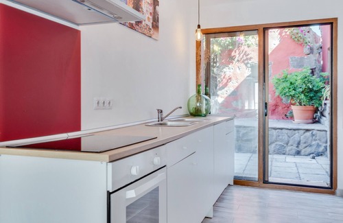 El Madronal Apartment | Charming Studio Apartment “Estudio Cardón” with Sea View, Mountain View