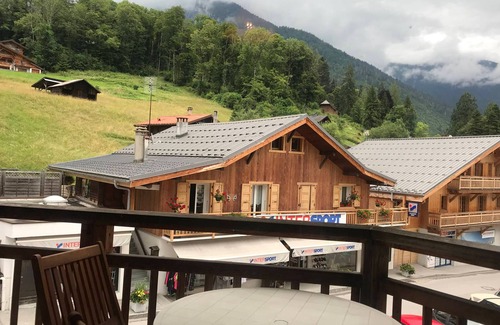Samoens Apartment | Charming studio in Samoëns, residence with elevator
