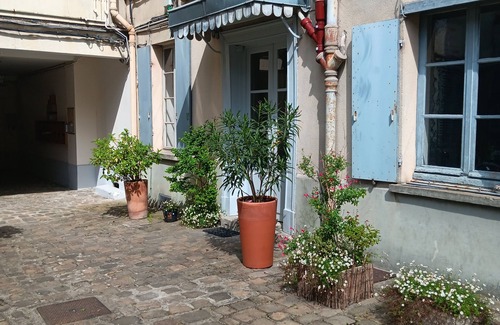 Saint-Louis Apartment | Charming studio in the heart of the historic Versailles district