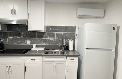 Charter Oak Apartment | Charming studio in welcoming Glendora with AC, WiFi & full kitchen