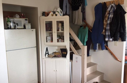 Westwood Park Apartment | Charming Studio Space in Ingleside