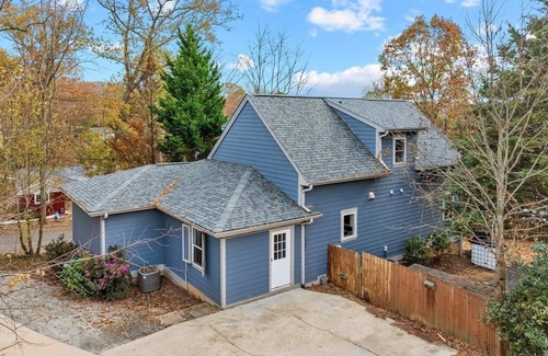 Jackson Park House | Charming Studio walking distance to UNCA & Greenway, walkable neighborhood