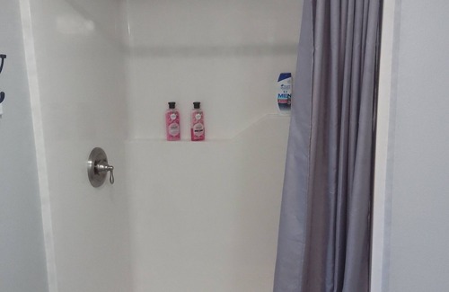 Woodburn Apartment | Charming studio with AC and WiFi in pleasant Gervais.