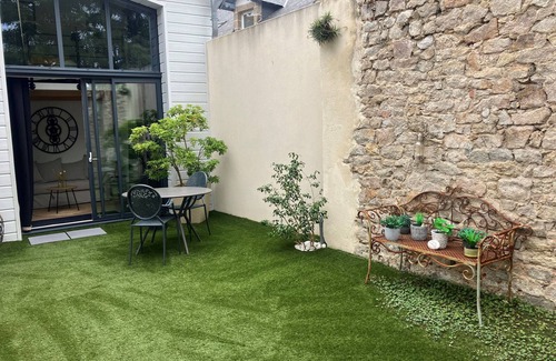 Guerande Cottage | Charming Studio with Garden in Guérande, WiFi included