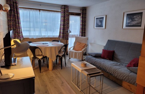 Bessans Apartment | CHARMING STUDIO with WIFI.