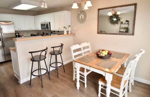 Winder House | Charming, Stylish and Cozy 3 Bedroom Townhouse near Athens