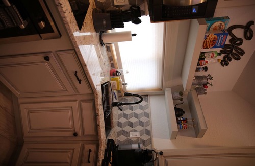 Cheyenne Apartment | Charming surprise in heart of Cheyenne