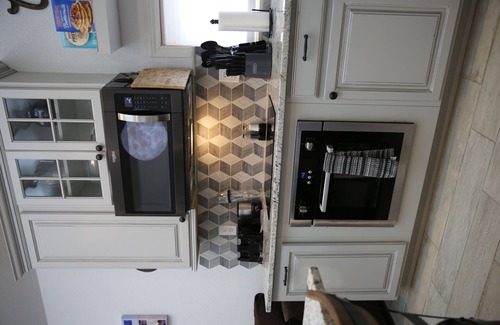 Cheyenne Apartment | Charming surprise in heart of Cheyenne