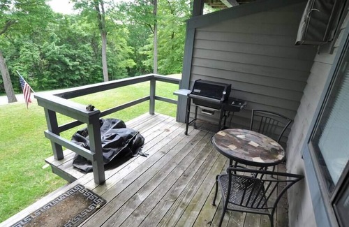Seven Springs House | Charming Swiss Mountainn Condo at 7 Springs Resort