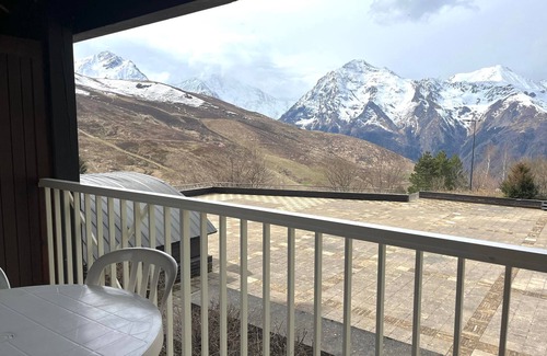 Peyragudes Apartment | Charming T2 with Free Shuttle, Ski Locker and Spassio Access