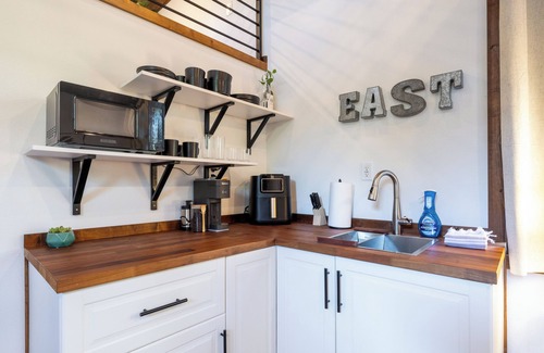 Austin Cottage | Charming Tiny Home Cottage - East Side!