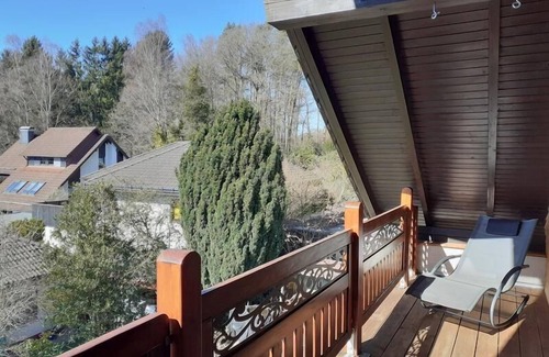 Allenbach Apartment | Charming top floor apartment (53sqm) with balcony