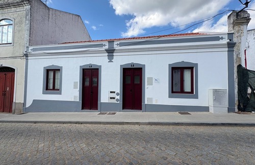 Montemor-o-Novo House | Charming townhome in delightful Montemor-o-Novo with WiFi, AC