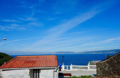 Carino House | Charming Townhouse right in front of a quiet little-known Beach!