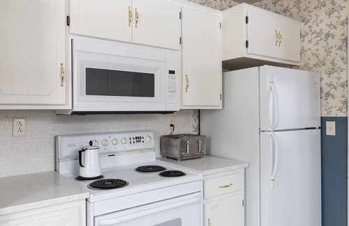 Brainerd House | Charming Tudor in the heart of Brainerd