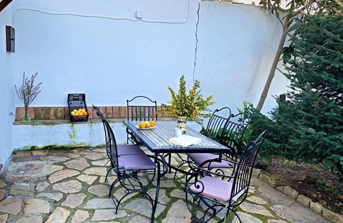 Zahara de la Sierra Cottage | Charming Villa in Zahara de la Sierra, Cádiz: pool & pet - friendly