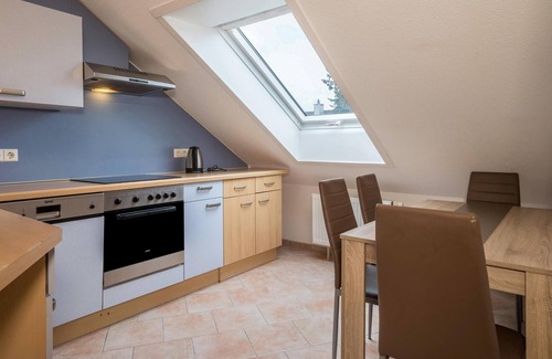 Fischbach Apartment | Charming Vacation Apartment "Daimler" close to the Lake with Wi-Fi & Garden