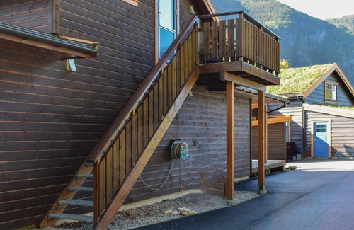 Gjesdal Apartment | Charming vacation apartment in picturesque surroundings.
