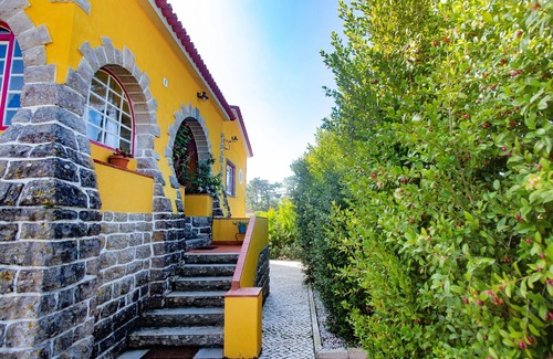 Banzao Villa | Charming Villa - Colares Sintra - Heated Pool by the Beaches