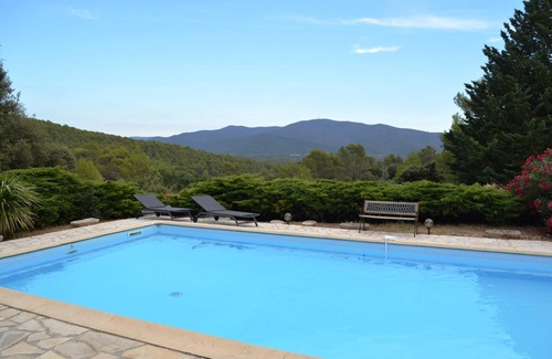 Pignans Villa | CHARMING VILLA WITH HEATED POOL FROM MAY TO OCTOBEREXCEPTIONAL VIEW