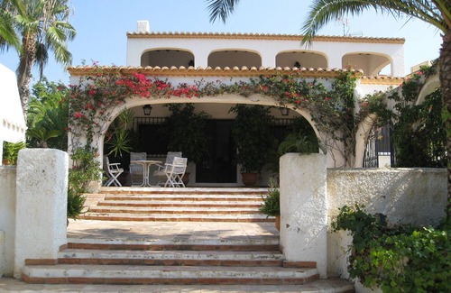 Los Puertos Villa | Charming villa in a quiet area