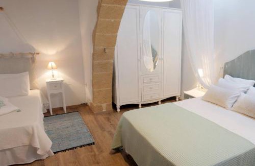 Kolymbari Villa | Charming villa in Chania with parking included