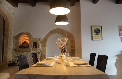 Kolymbari Villa | Charming villa in Chania with parking included