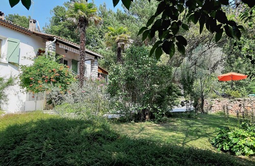 Pierrevert House | Charming villa in Provence