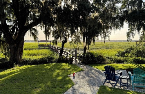 Beaufort Cottage | Charming waterfront 2 bed/2bath cottage with dock centrally located