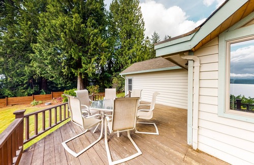 Poulsbo House | Charming waterfront home with full kitchen, furnished deck, & incredible views