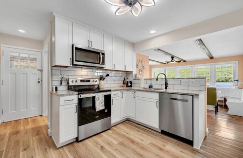 Colchester House | Charming Waterfront Lake House in Colchester, CT