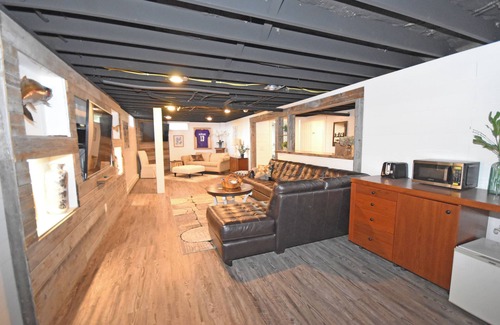 Suttons Bay House | Charming waterfront 5-bedroom home located in the center of everything!
