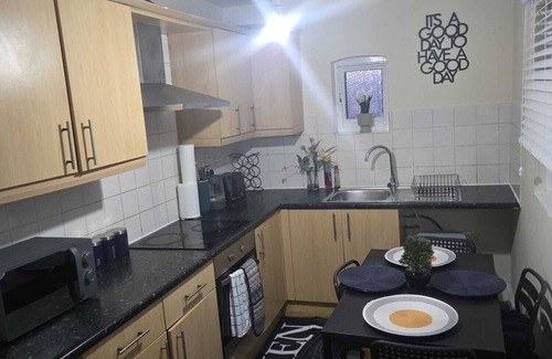 Wolverhampton Apartment | Charming Wolverhampton Apartment with Private Entrance