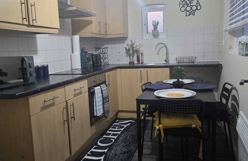 Wolverhampton Apartment | Charming Wolverhampton Apartment with Private Entrance